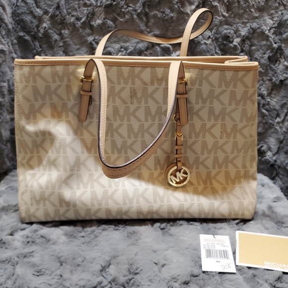 Michael Kors Handbags - Michael Kors Purse